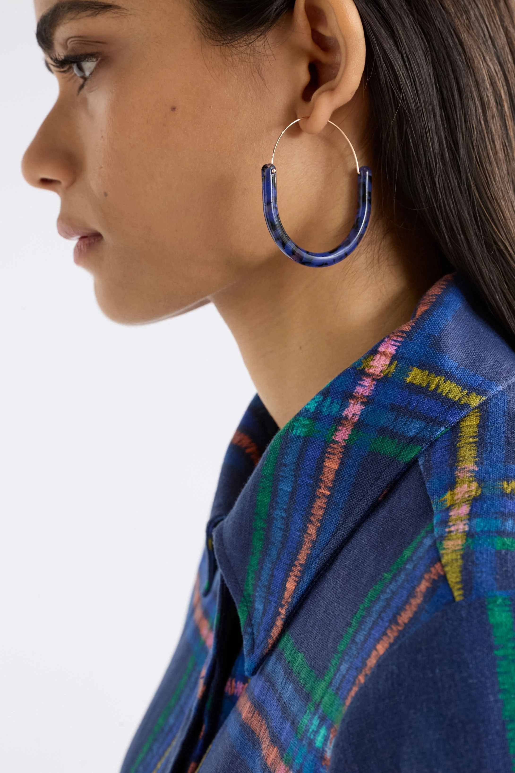 Aki Hoop Earring - Image 3