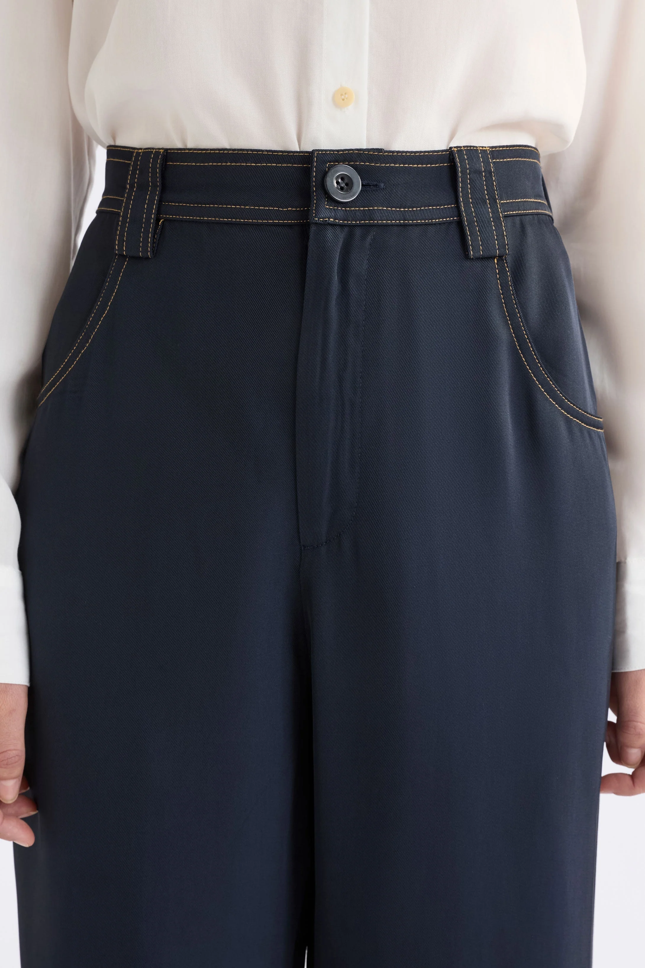 Hullu Pant - Image 13