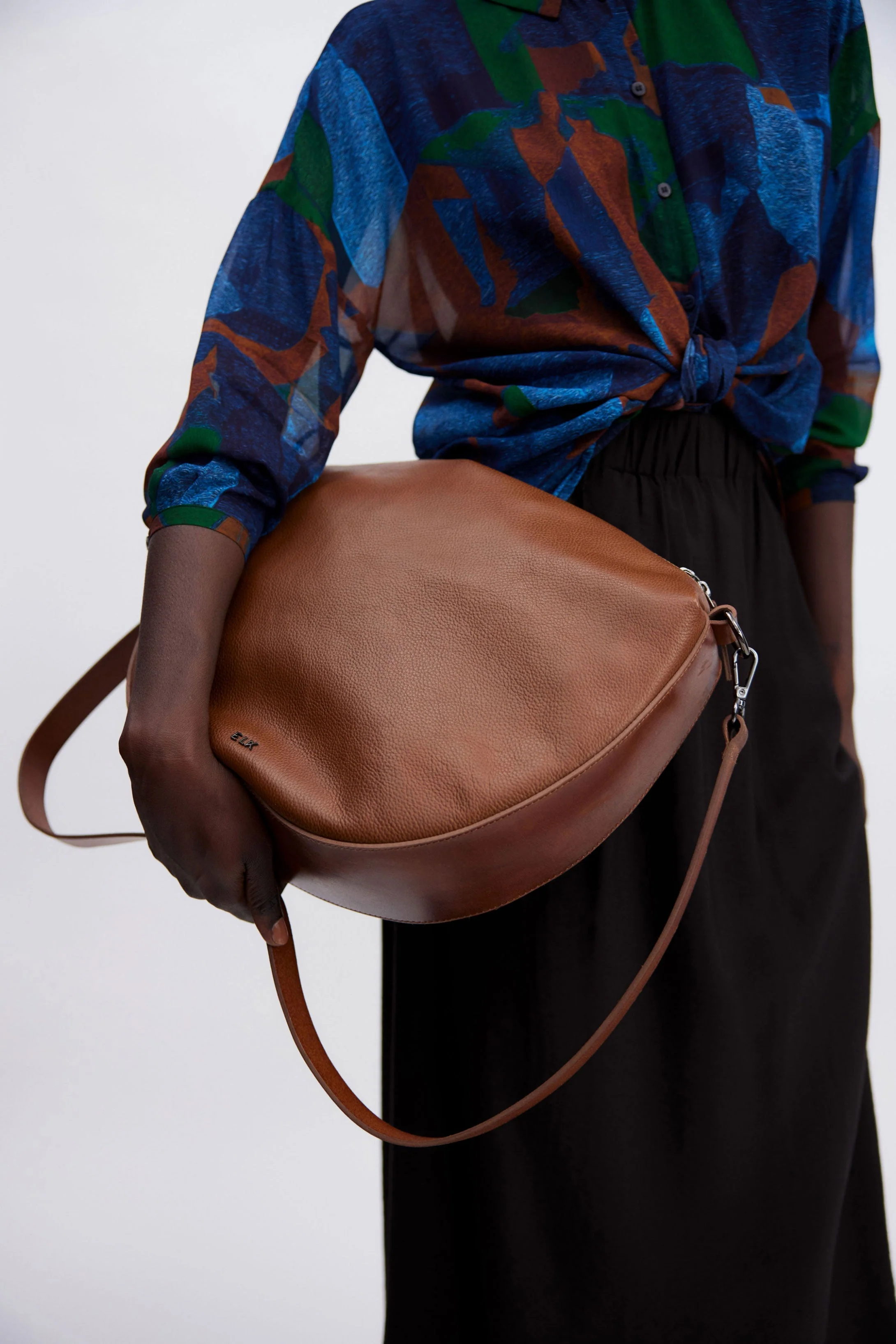 Ilin Crossbody Bag - Image 13