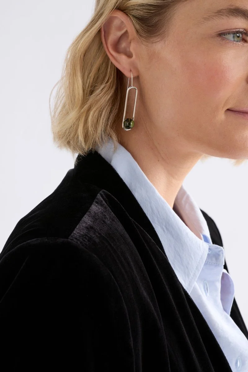 Laspar Hook Earring - Image 4