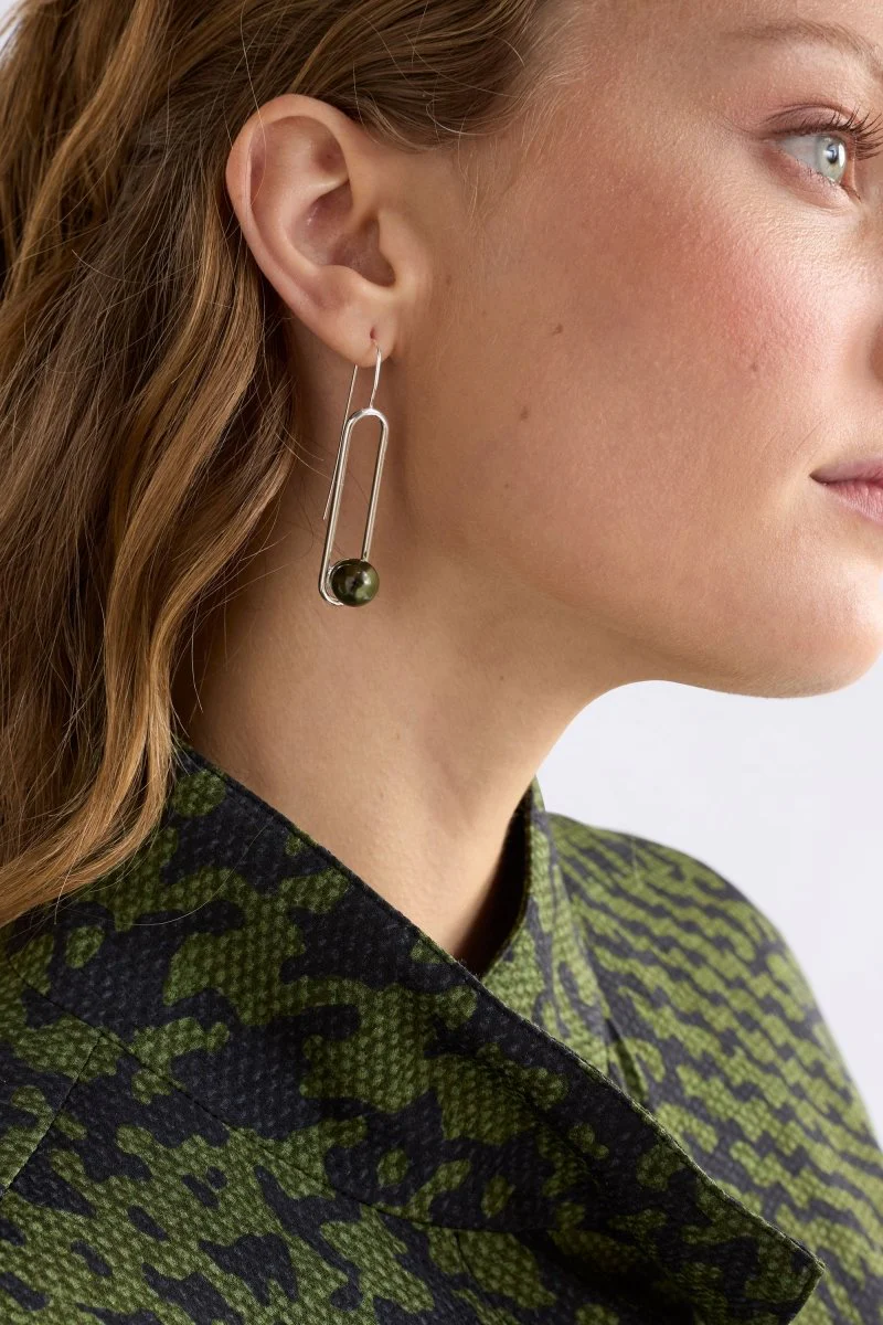 Laspar Hook Earring - Image 5