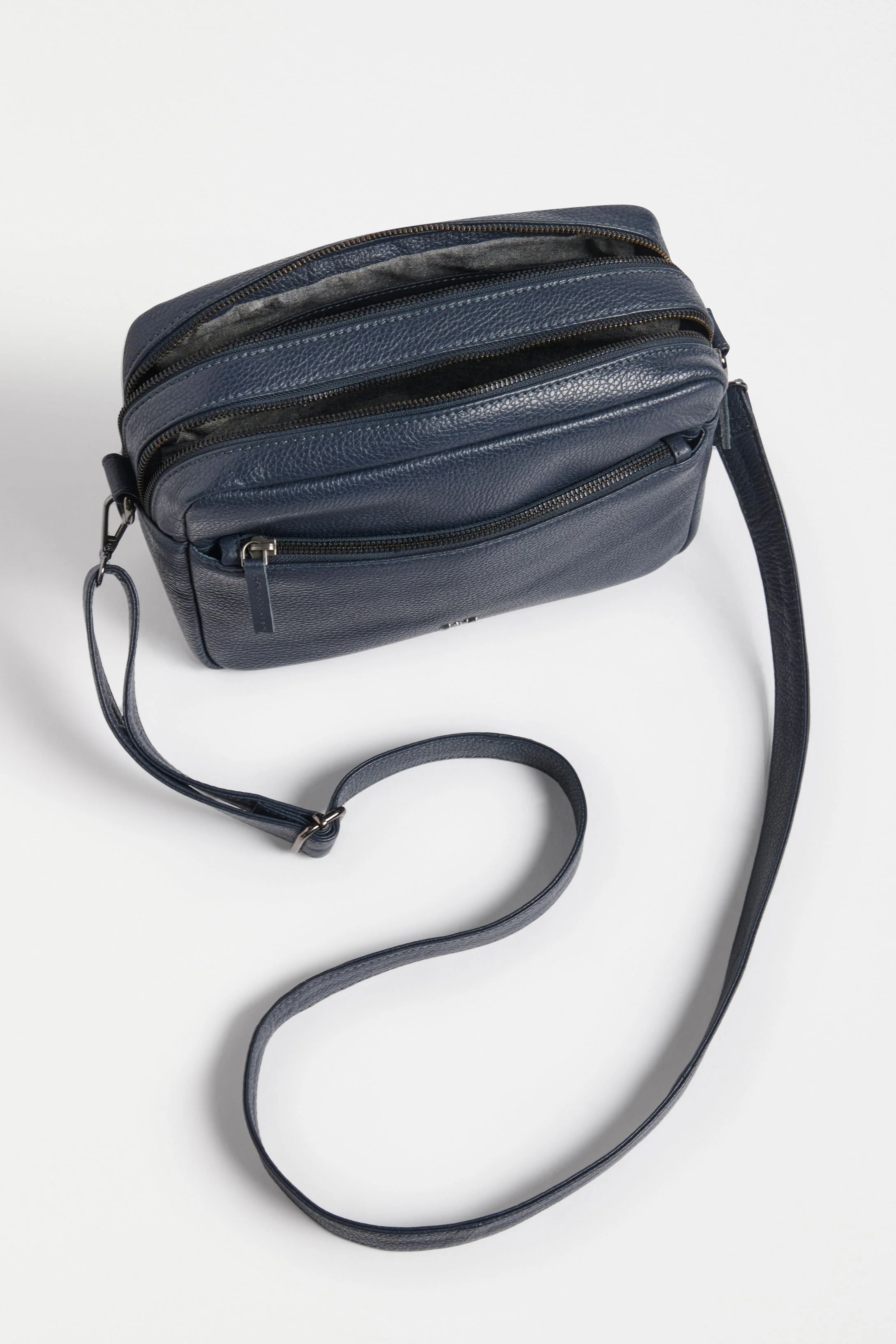 Olvi Crossbody Bag - Image 4