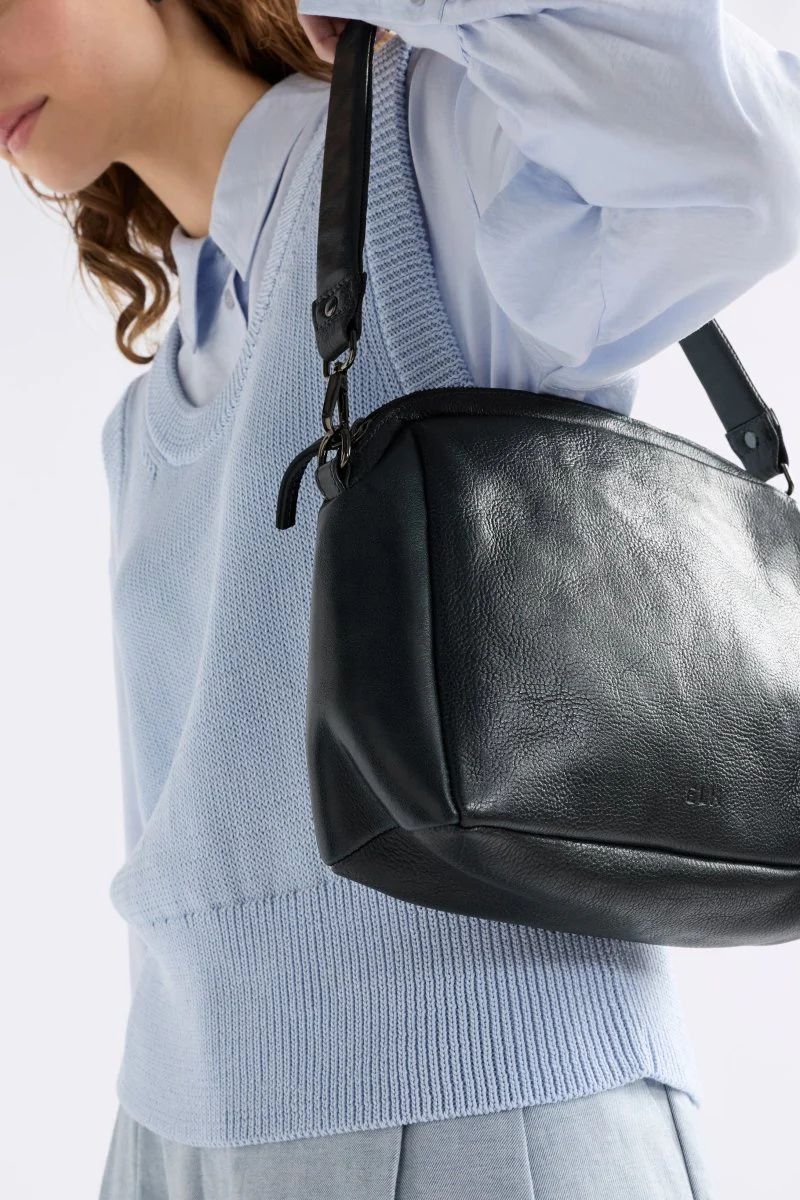 Orler Crossbody Bag - Image 10