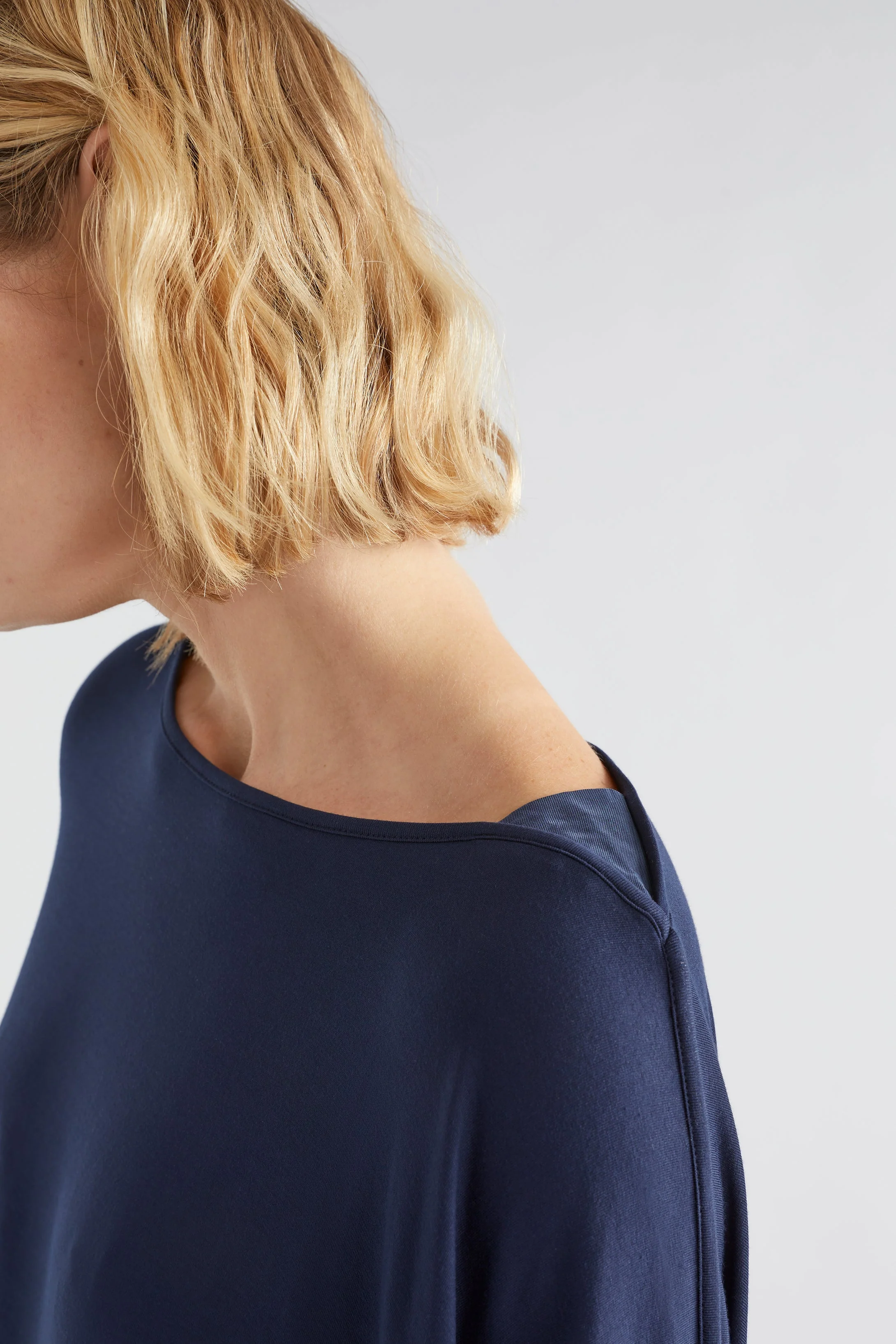 Wide Stretch Jardin Dress - Image 9
